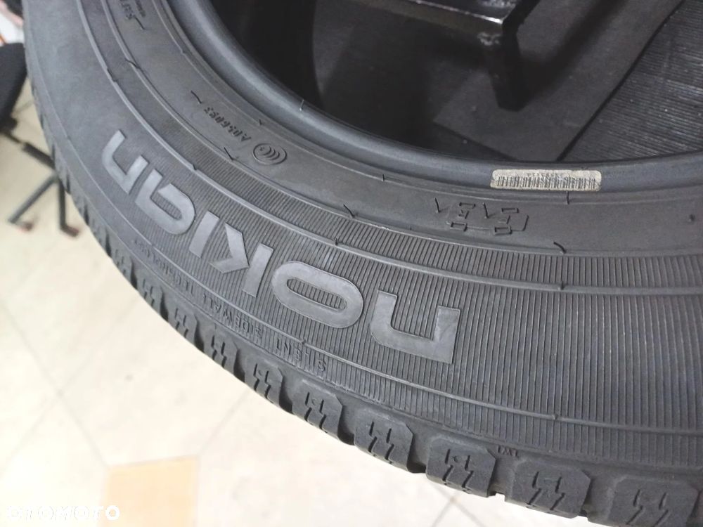 2x 235/55R17 NOKIAN opony zimowe 6,5mm 52525 - 3