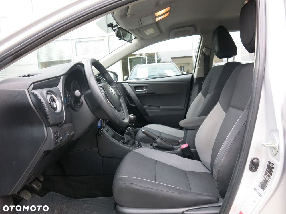 Toyota Auris 1.33 VVT-i Active - 13