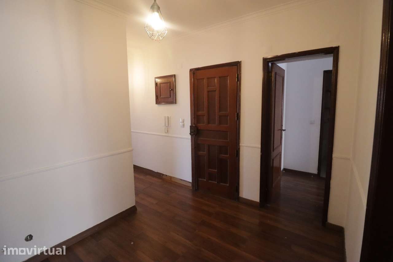 Apartamento Duplex T4+1 de ampla área, em Mem Martins - Grande imagem: 3/21