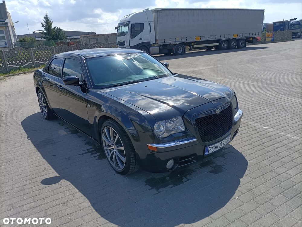 Chrysler 300C 5.7 V8 Hemi - 1