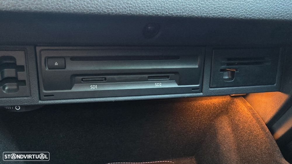 VW Golf Variant 1.6 TDi SCR IQ.DRIVE - 45