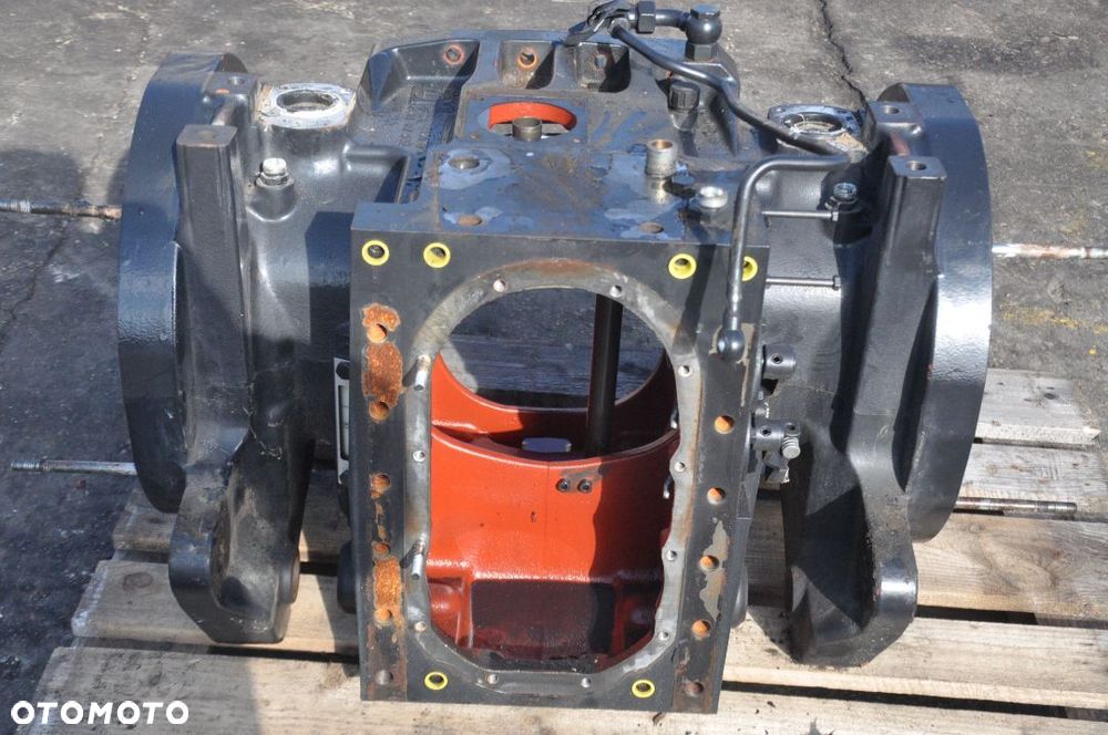 OBUDOWA MOSTU TYŁ DEUTZ FAHR SAME 6175.4C - 3