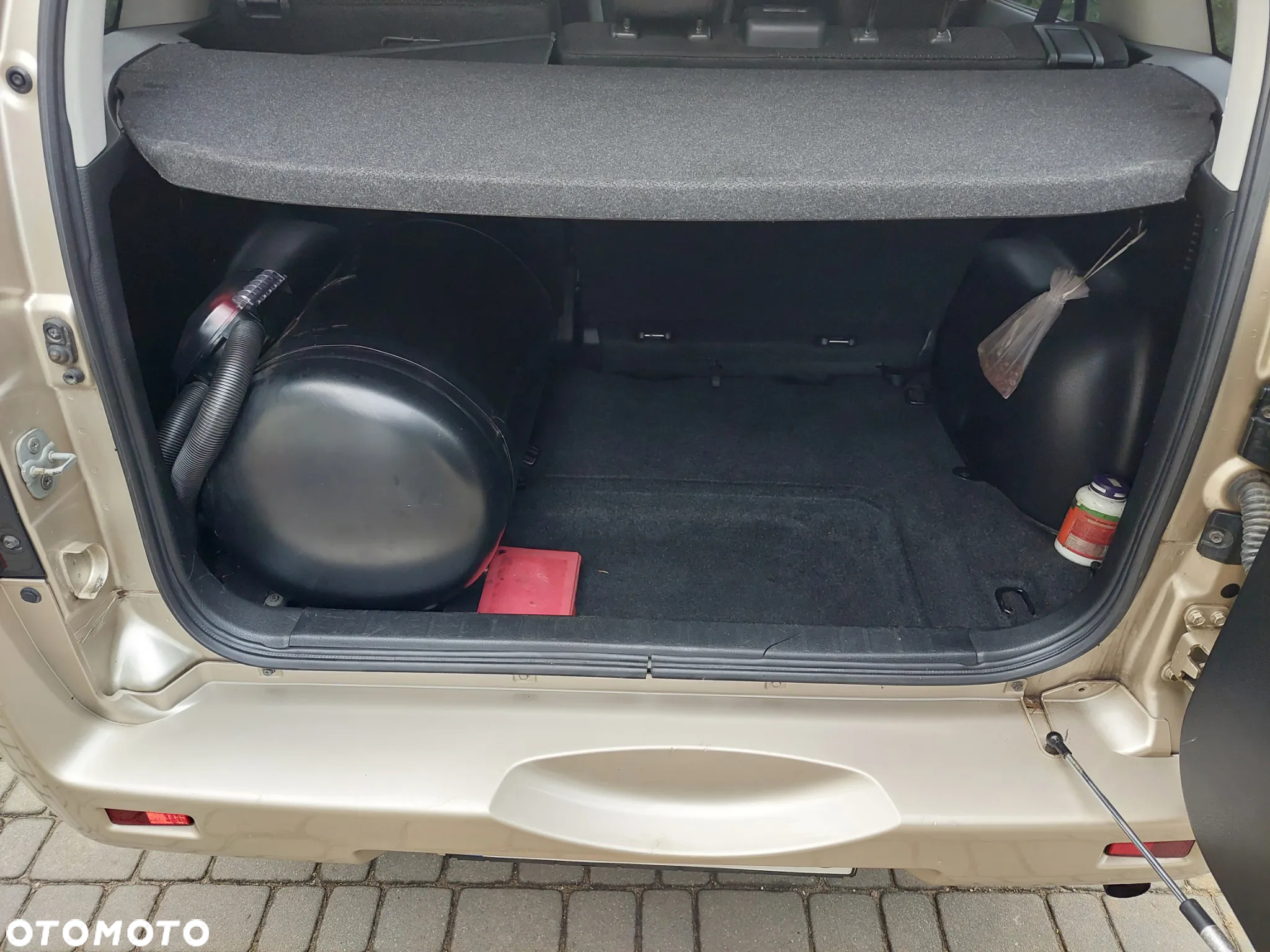 Suzuki Grand Vitara 2.4 Premium - 17
