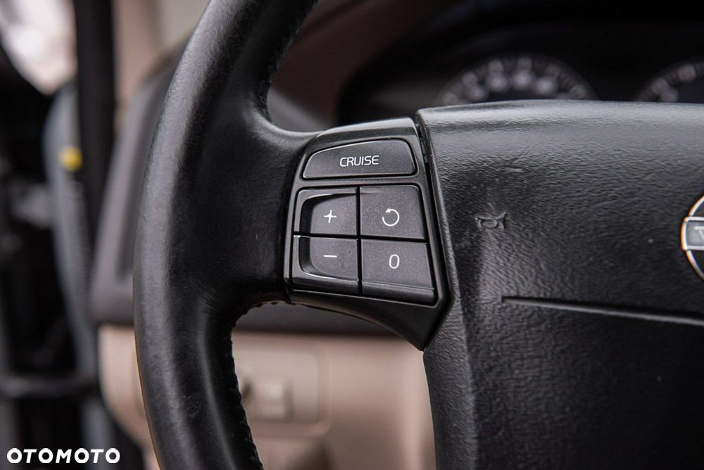 Volvo XC 60 D5 AWD Momentum - 25