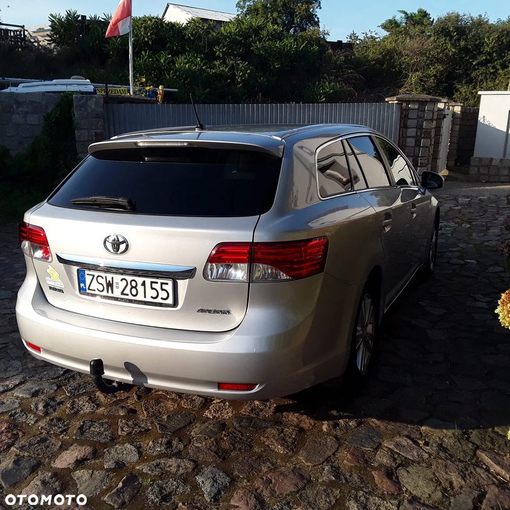 Toyota Avensis 2.0 D-4D Executive - 30