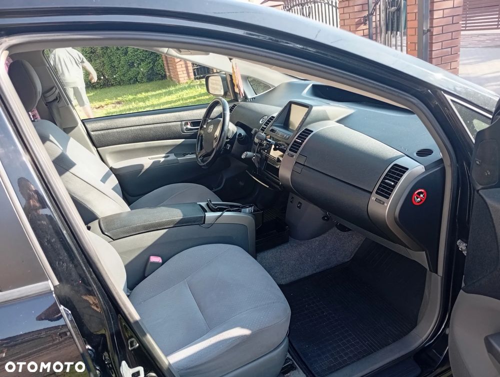 Toyota Prius 1.5 VVT-i Sol - 3