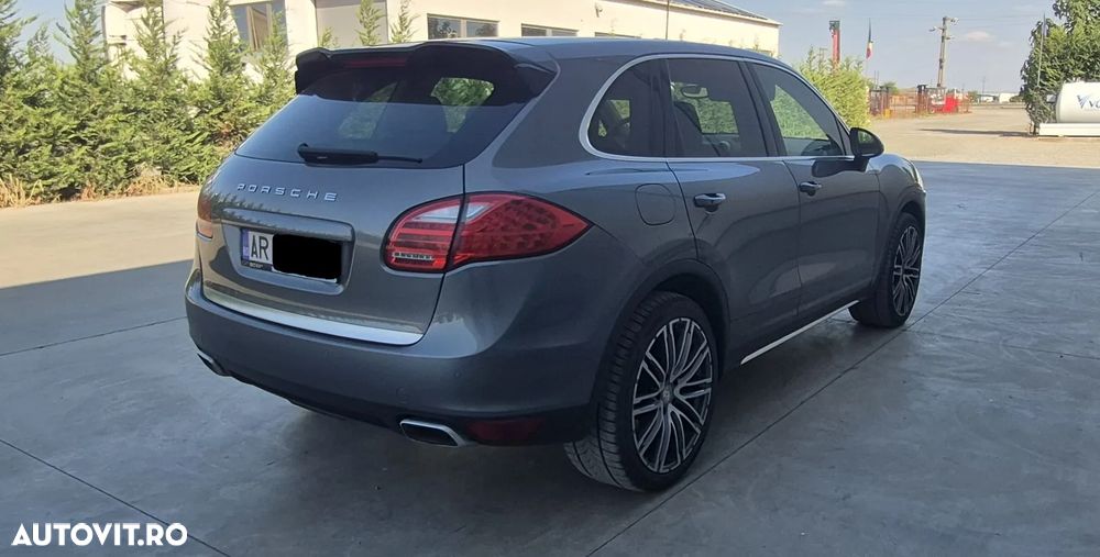 Porsche Cayenne - 3