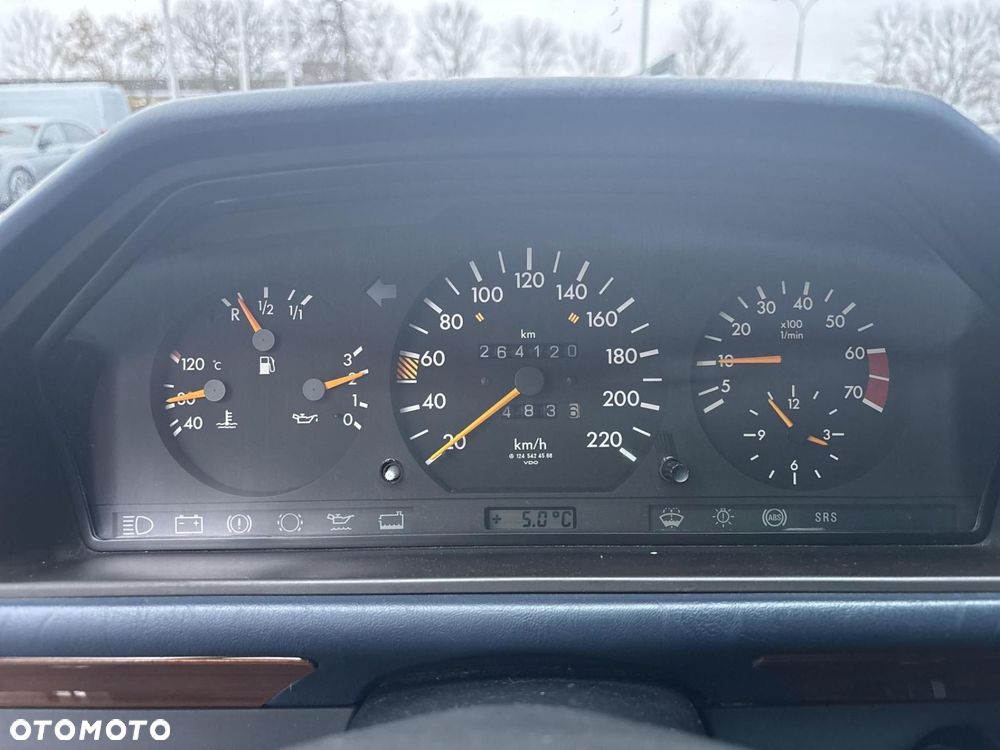 Mercedes-Benz W124 (1984-1993) - 11