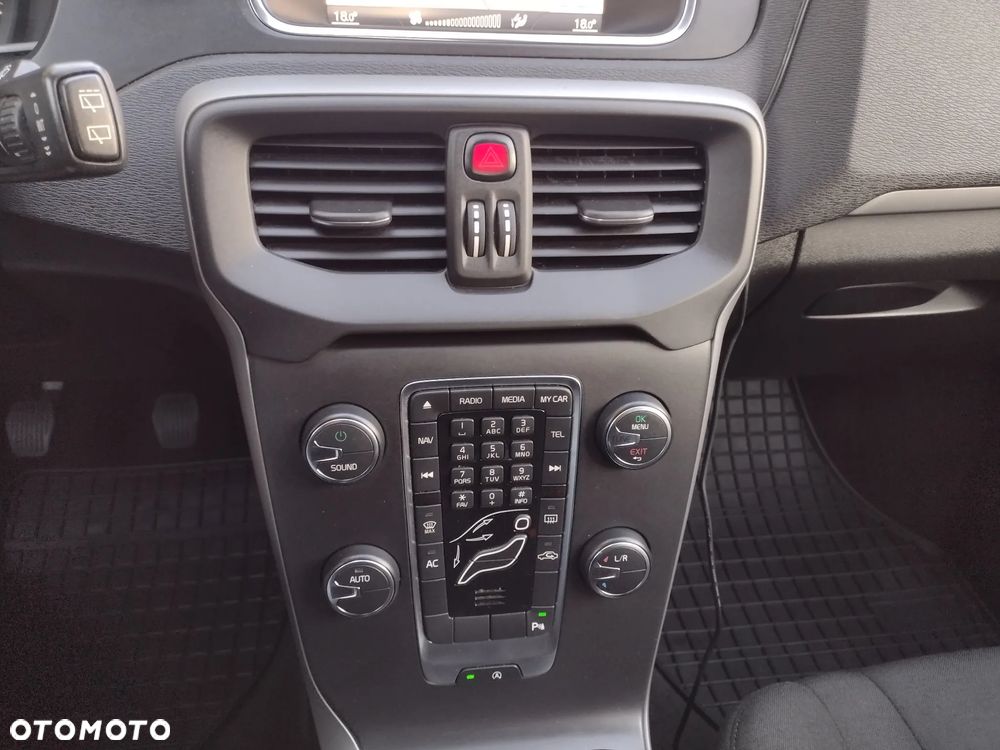 Volvo V40 D2 Kinetic - 24