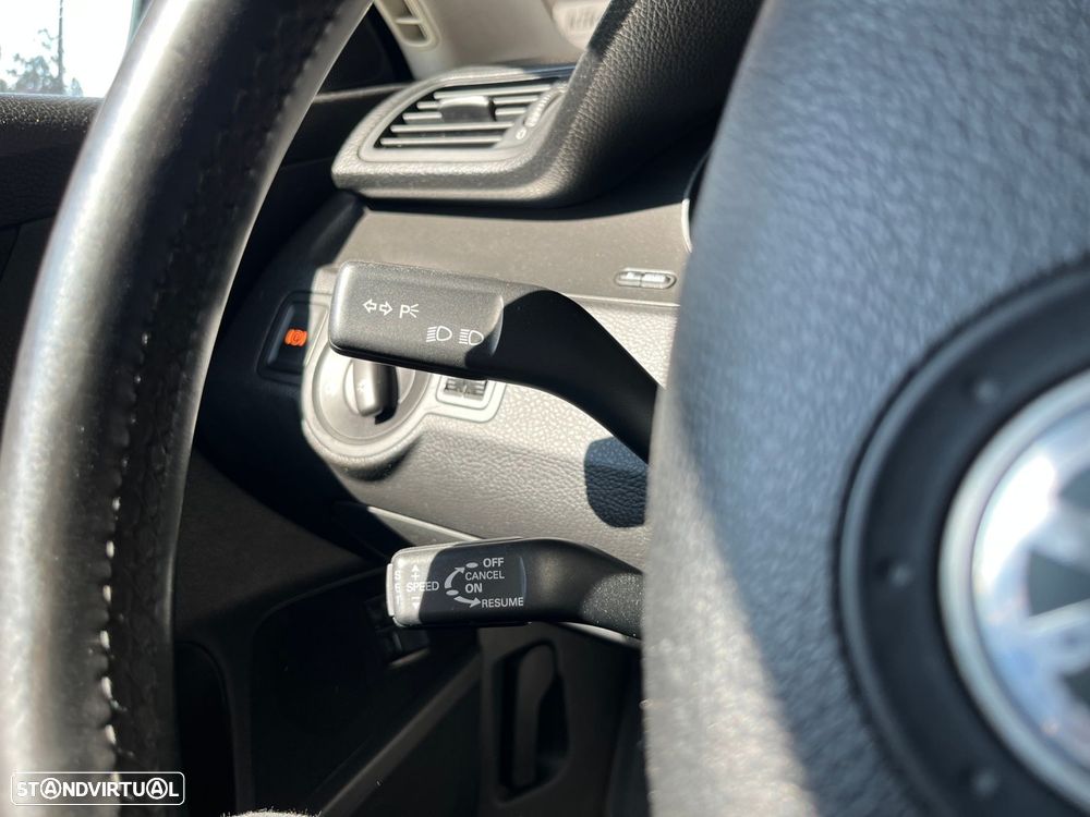 VW Passat 2.0 TDI Highline - 18
