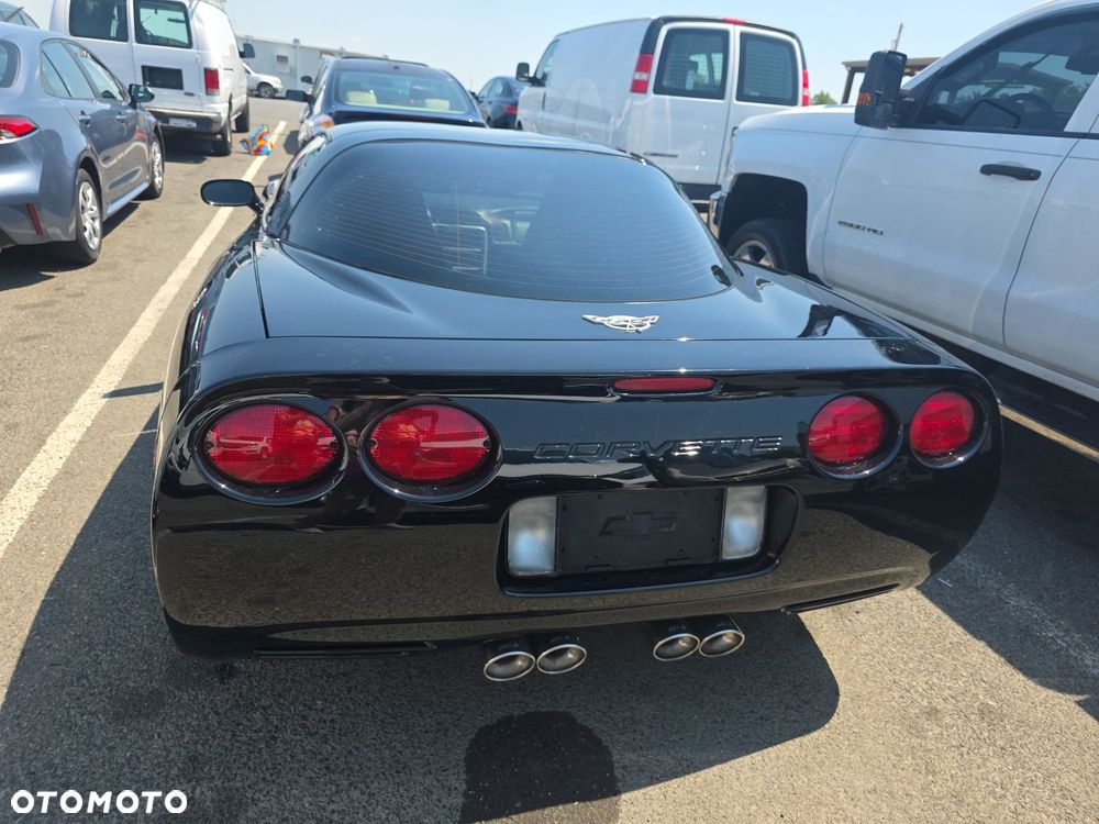 Chevrolet Corvette - 6