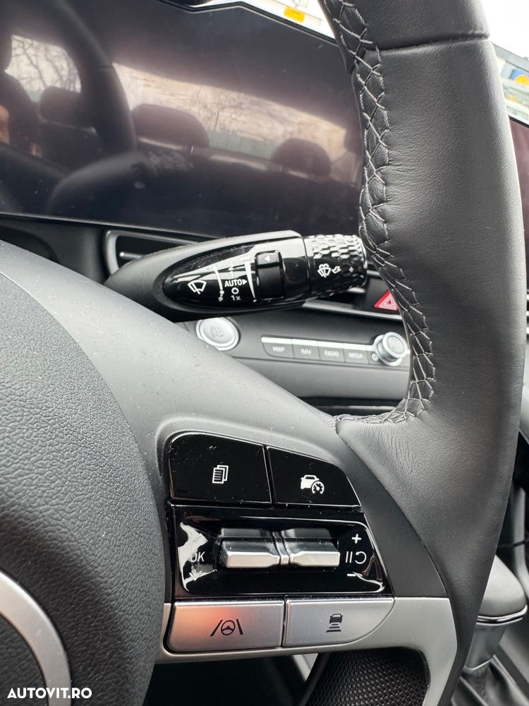 Hyundai Elantra 1.6 l 123 CP CVT Highway - 11