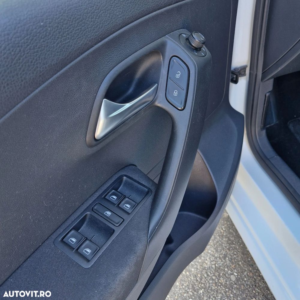 Volkswagen Polo 1.4 TDI CR BMT Comfortline - 12