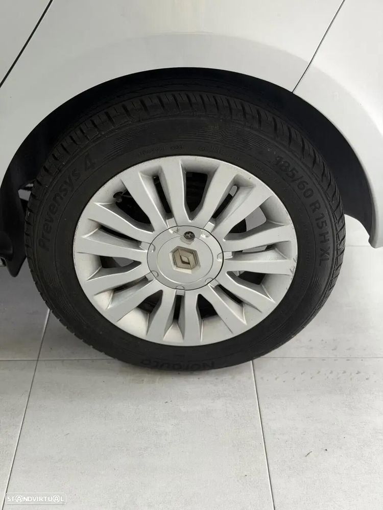 Renault Clio 1.2 16V Dynamique - 26