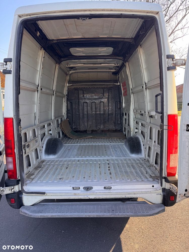 Iveco Daily 35S12 Średni - 16