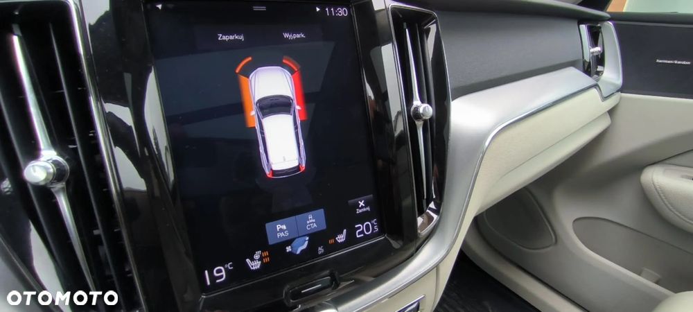 Volvo XC 60 T5 Geartronic Momentum Pro - 17