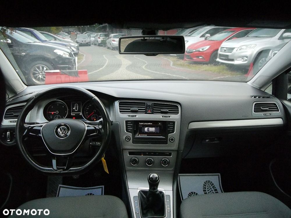 Volkswagen Golf 1.6 TDI BlueMotion Comfortline - 17