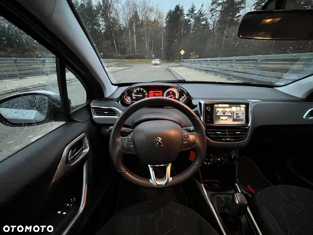 Peugeot 2008 PureTech 82 Style - 16