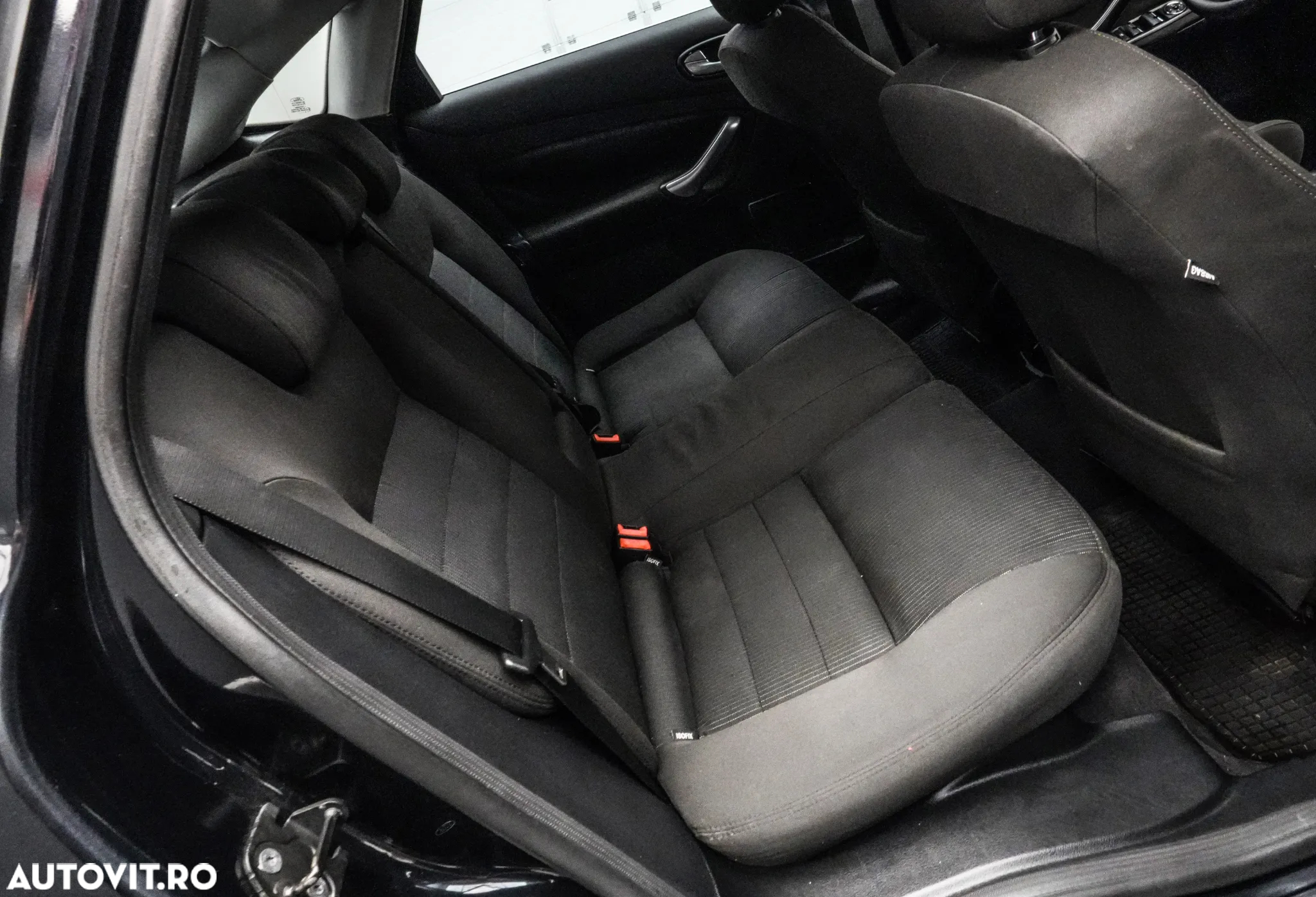 Ford Mondeo 1.8 TDCi Trend - 16