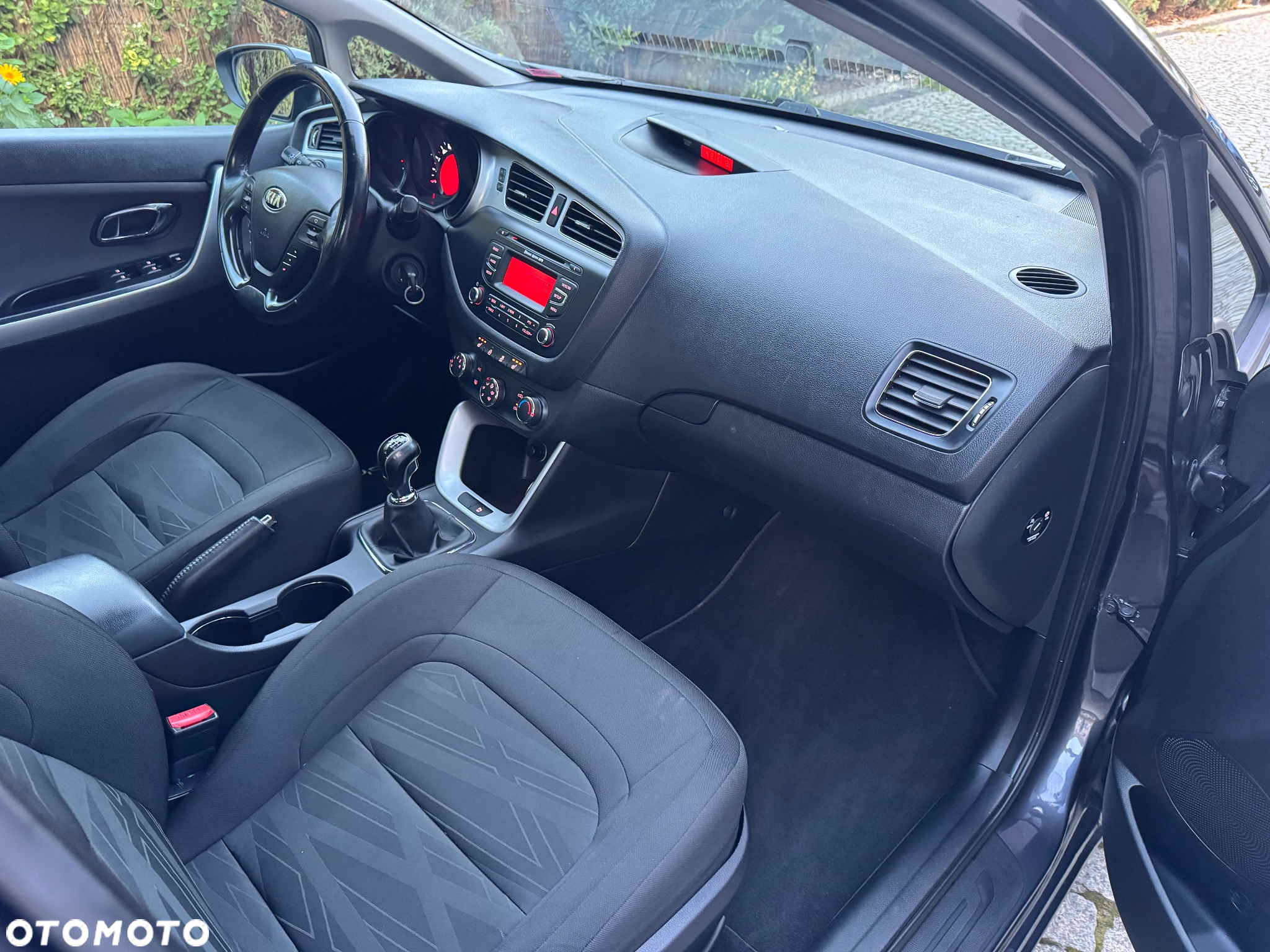 Kia Ceed 1.4 CVVT ISG Dream Team Edition - 25