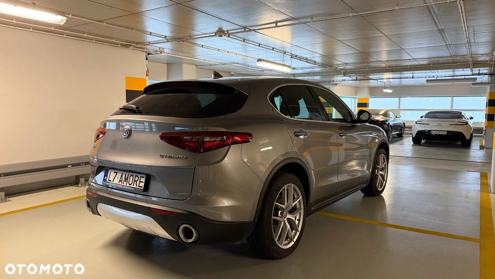 Alfa Romeo Stelvio 2.0 Turbo Executive Q4 - 4