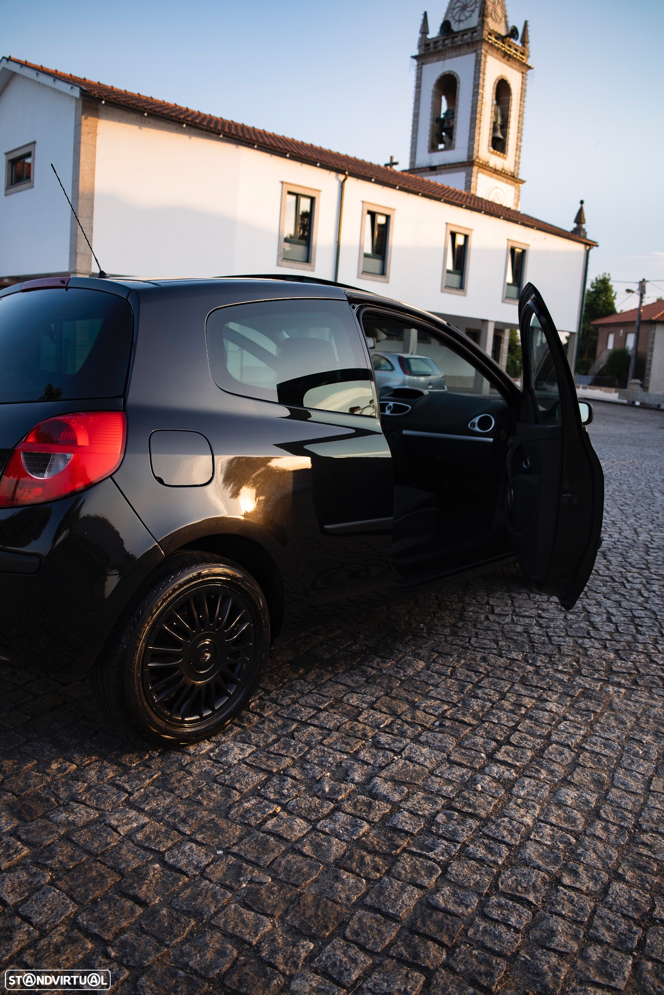 Renault Clio 1.2 16V Confort Authentique - 13