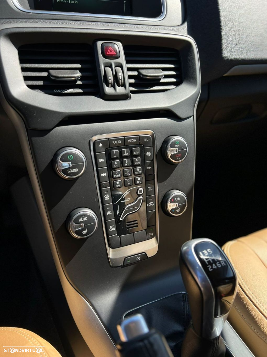 Volvo V40 - 26