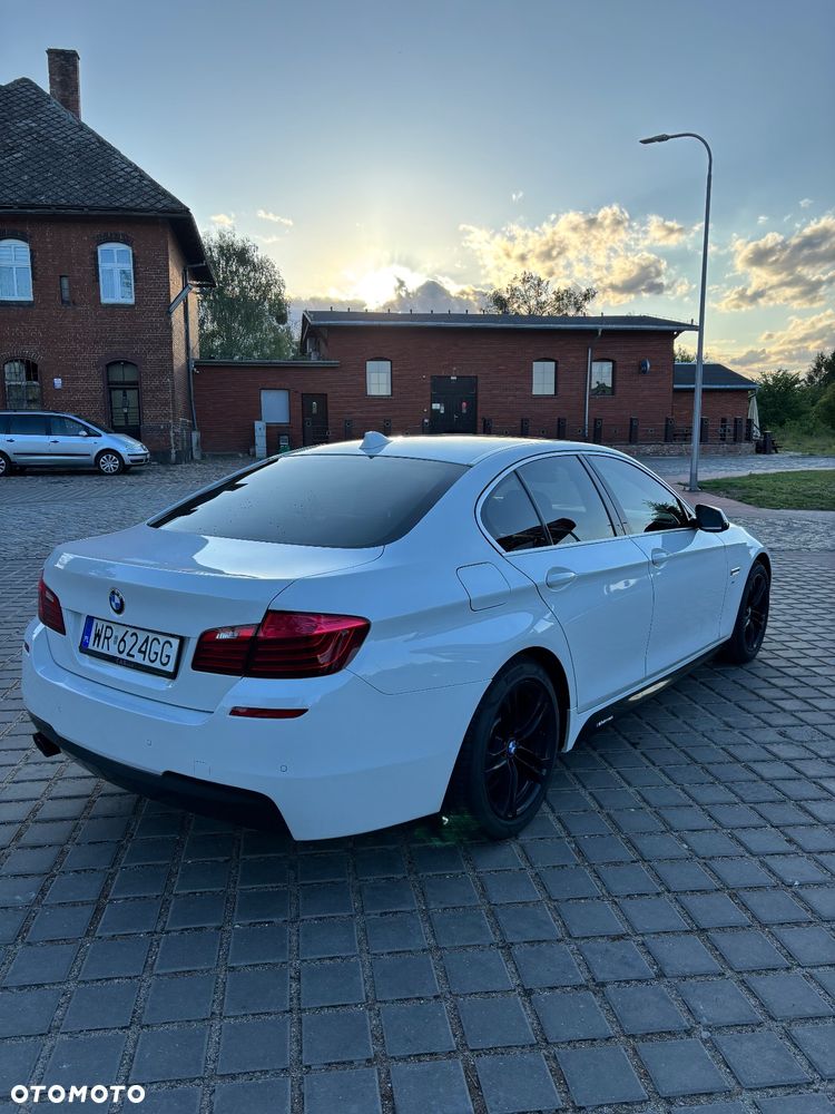 BMW Seria 5 520d xDrive - 8