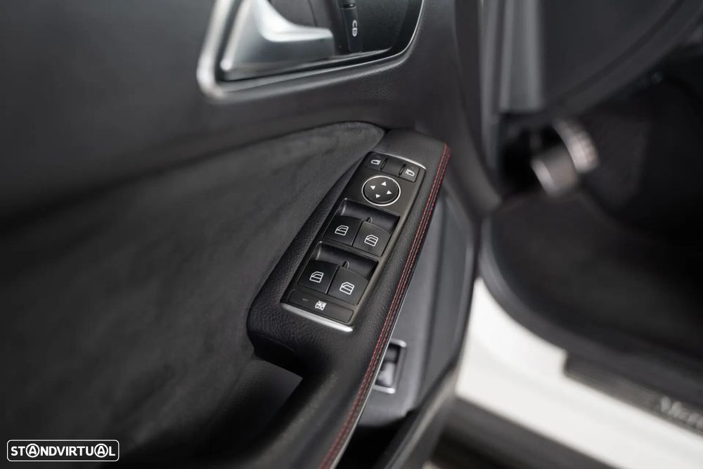 Mercedes-Benz GLA 200 - 13