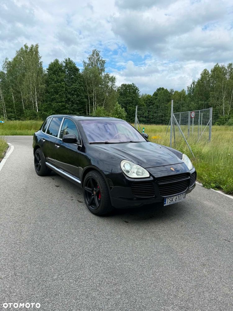 Porsche Cayenne - 1