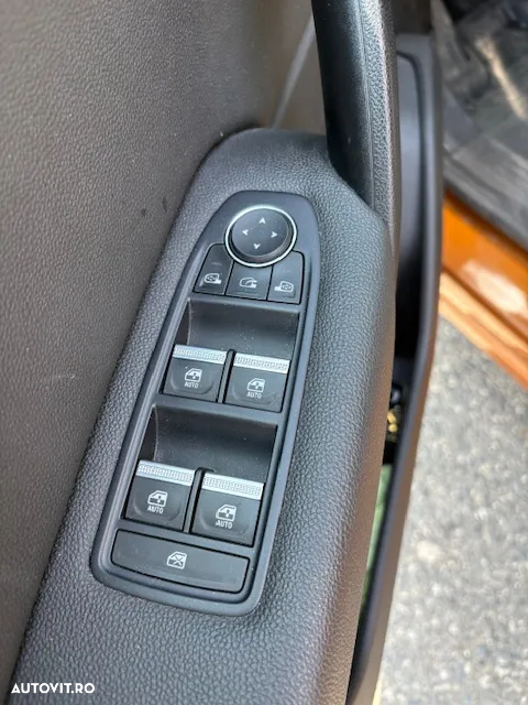 Renault Captur E-Tech Plug-In-Hybrid Intens - 16