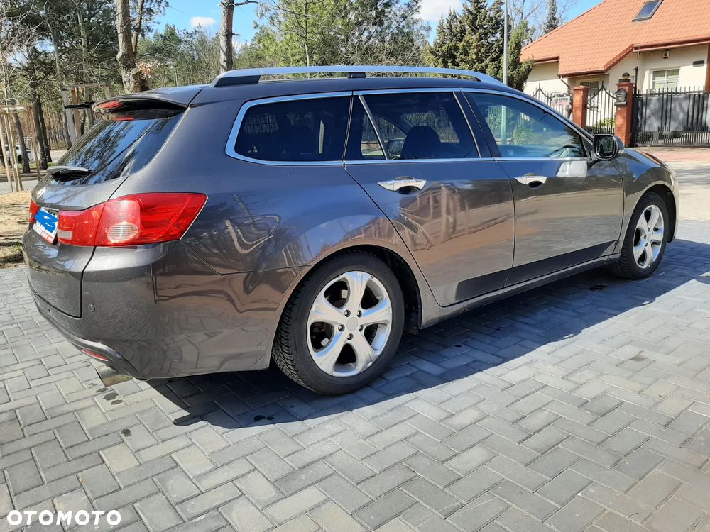 Honda Accord 2.0 Executive Nav - 3