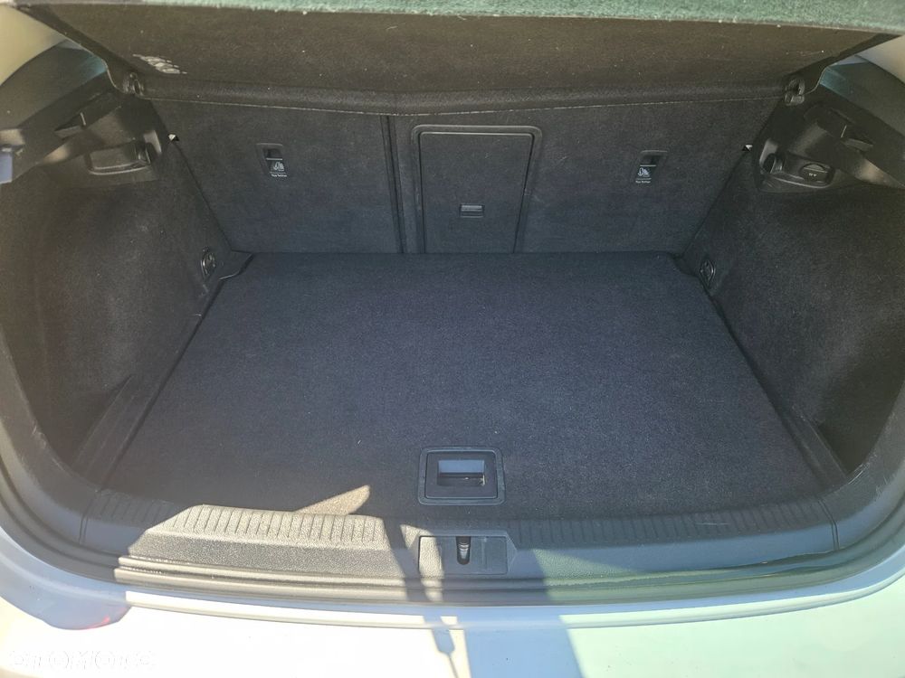 Volkswagen Golf - 17