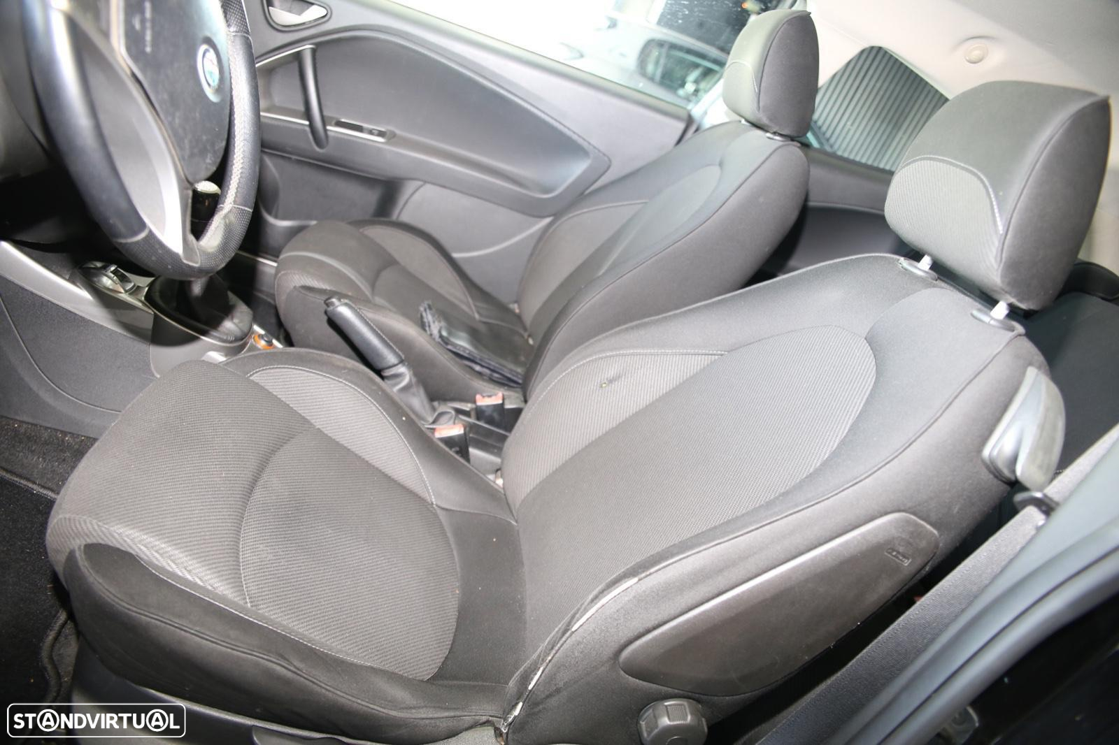 Alfa Romeo MiTo 1.4 8V - 8