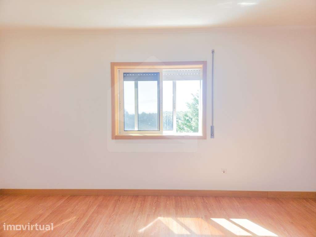 Apartamento T2 em Sanfins - Grande imagem: 3/23