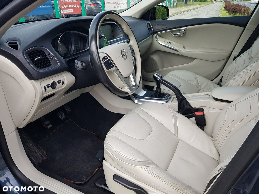 Volvo V40 D3 Ocean Race - 10