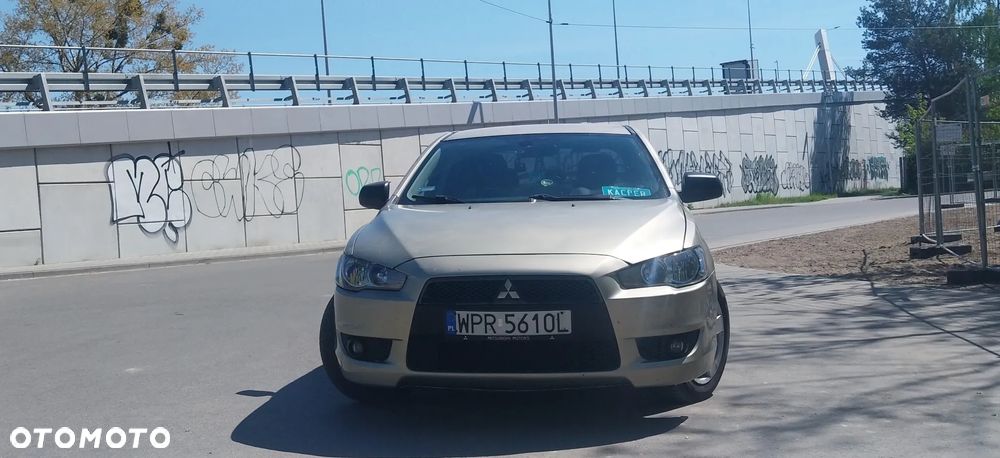 Mitsubishi Lancer 1.8 Invite - 1