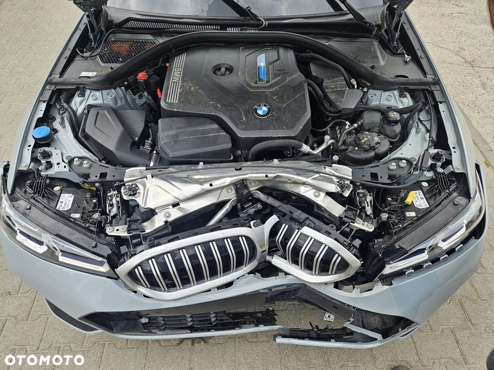BMW Seria 3 330e PHEV M Sport - 20