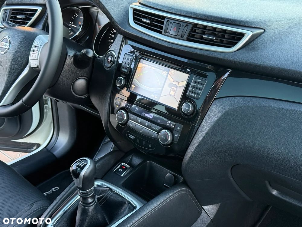 Nissan Qashqai 1.6 DCi Tekna EU6 - 19