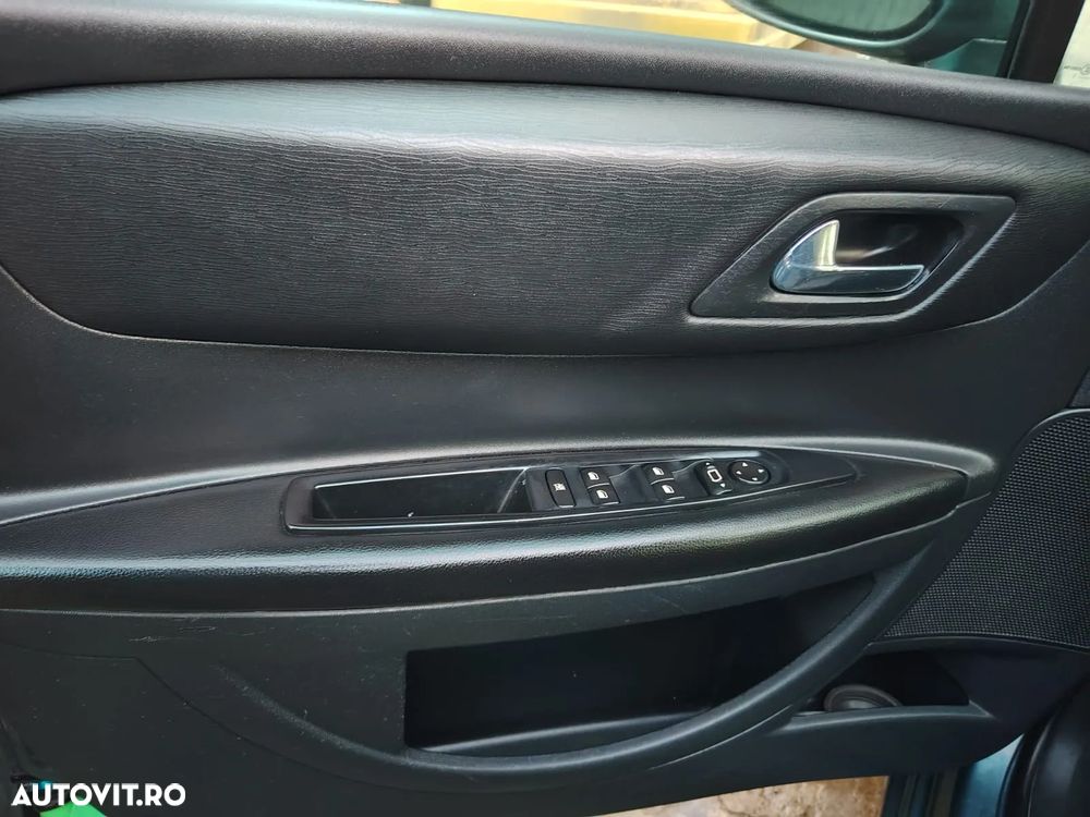 Citroën C4 1.6 HDI FAP Confort - 11