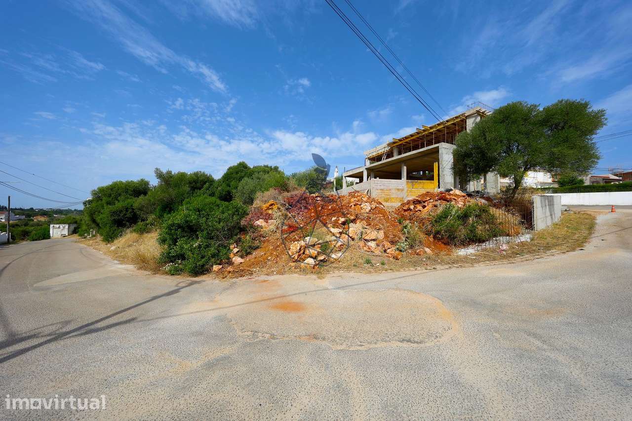 Moradia T4 em construção com piscina em Monte Canelas - Portimão - Grande imagem: 5/16