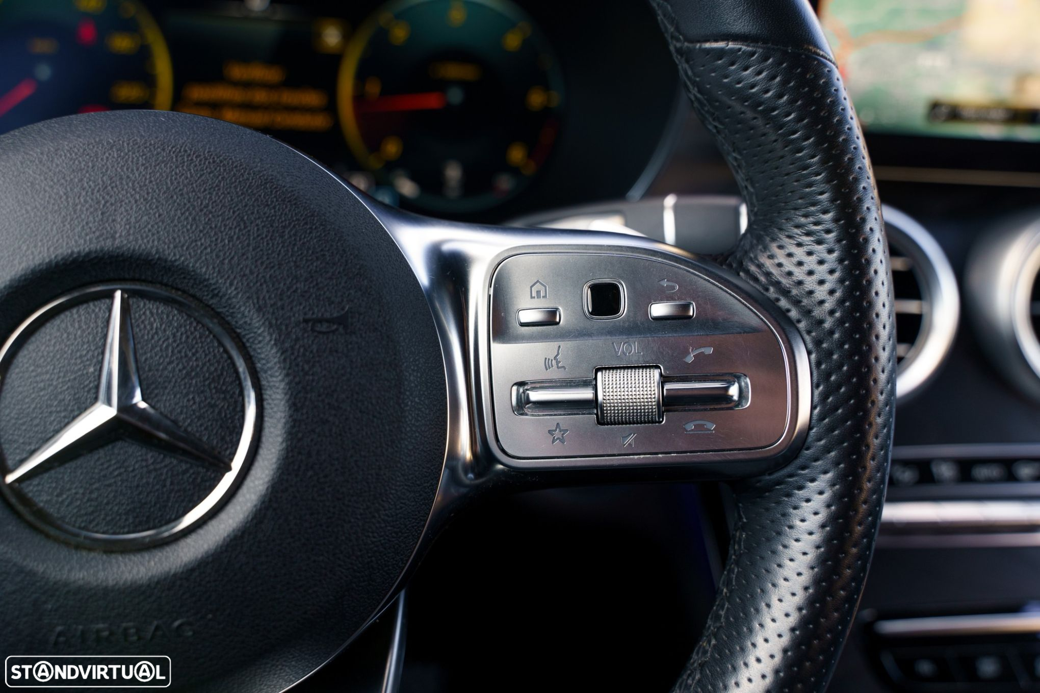 Mercedes-Benz GLC 200 d 4Matic 9G-TRONIC AMG Line - 17