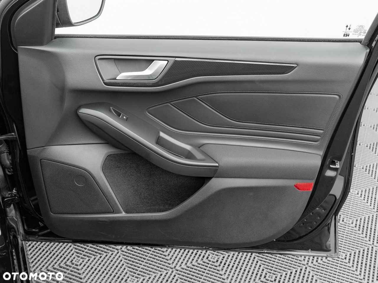 Ford Focus - 32