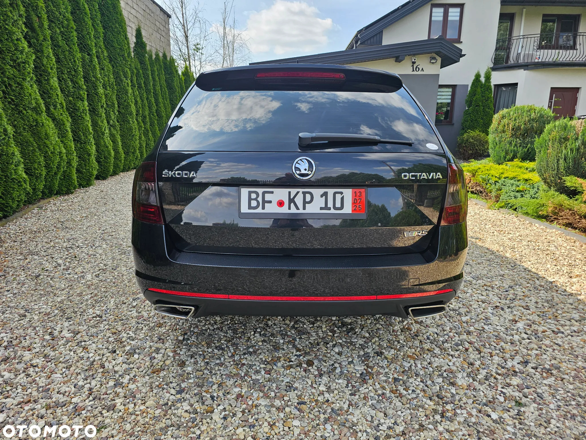 Skoda Octavia Combi 2.0 TDI DSG RS - 14