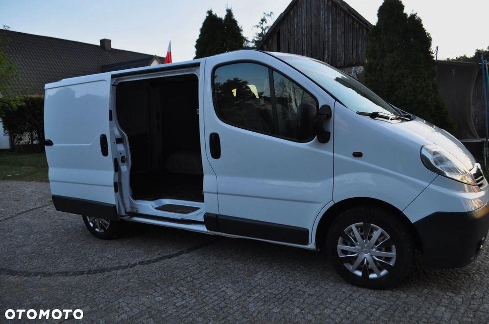 Opel VIVARO - 12