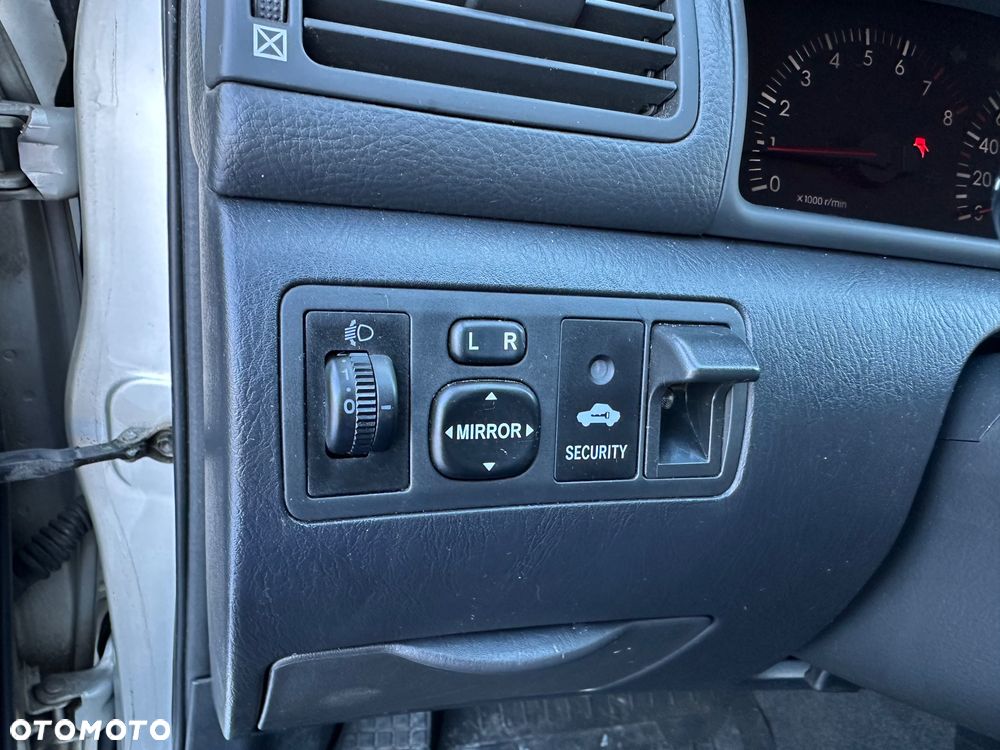 Toyota Corolla 1.4 VVT-i - 8