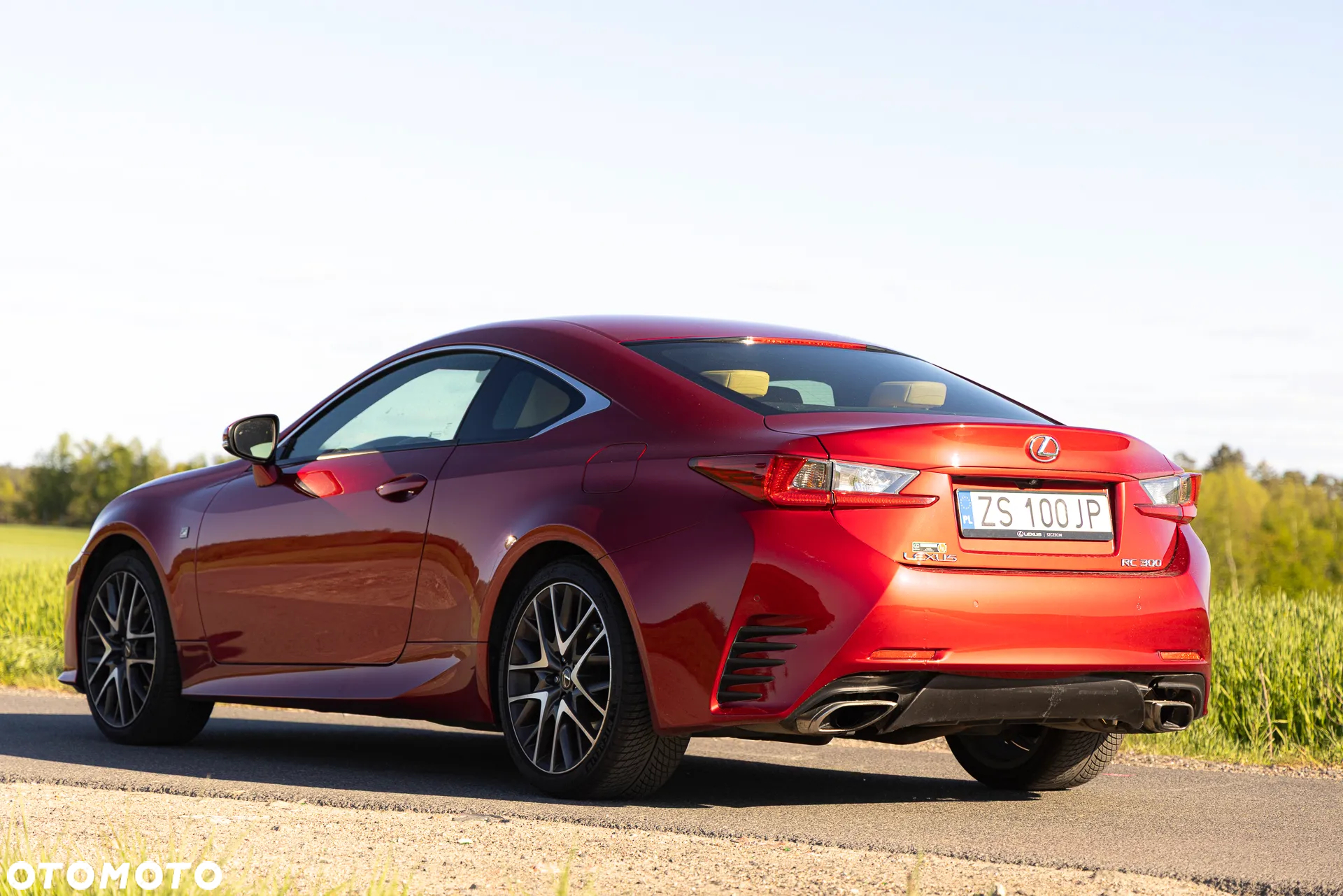 Lexus RC 200t / 300 F Sport - 9