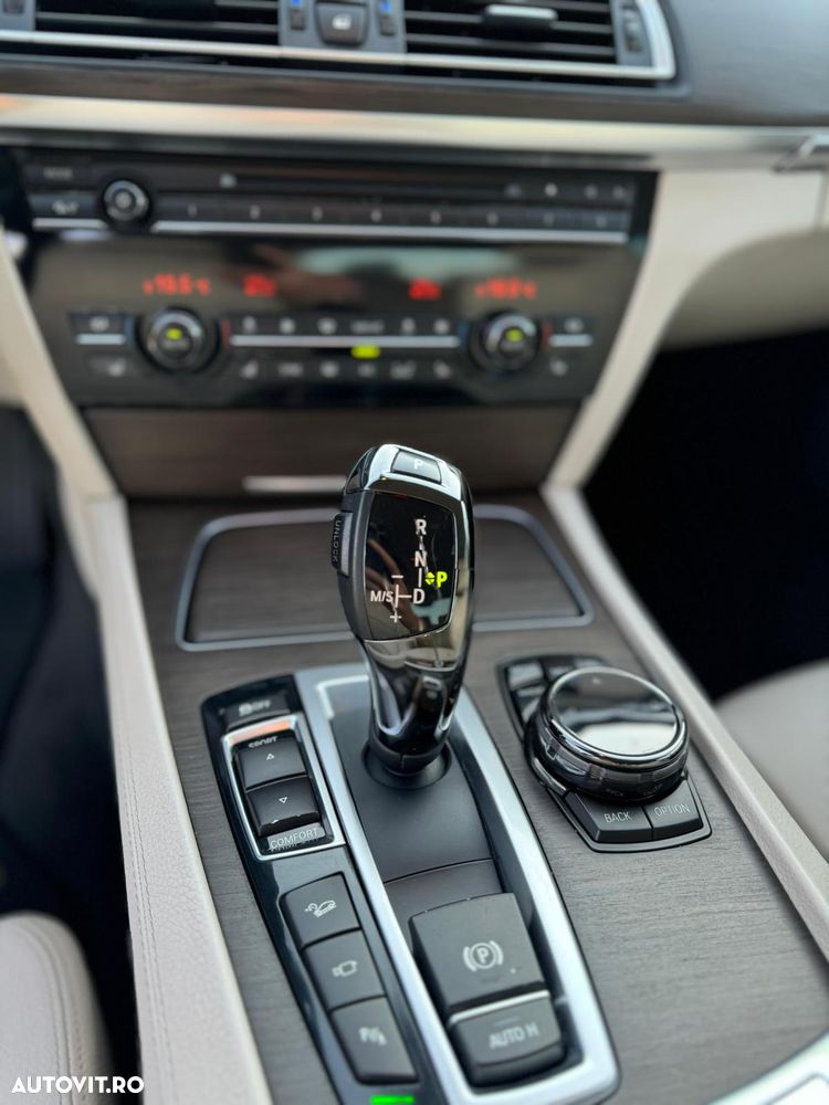 BMW Seria 7 740d xDrive - 18