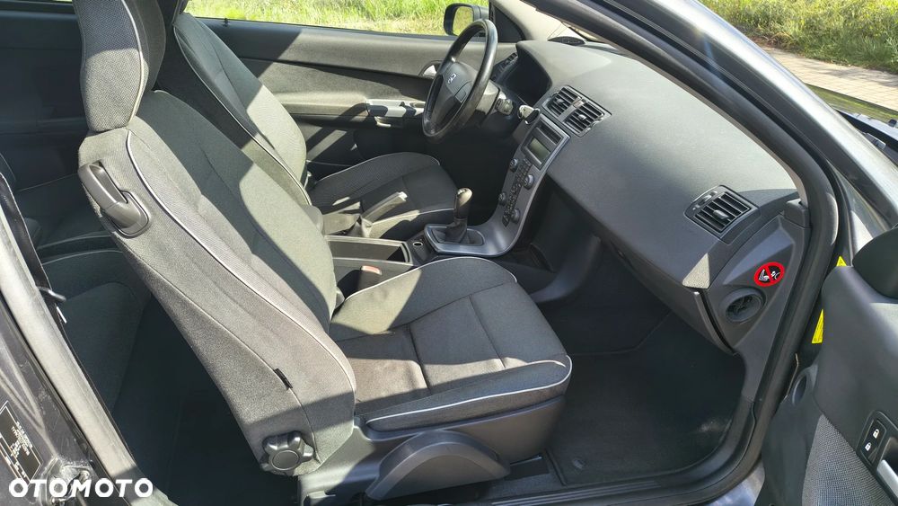 Volvo C30 1.6D Momentum - 18