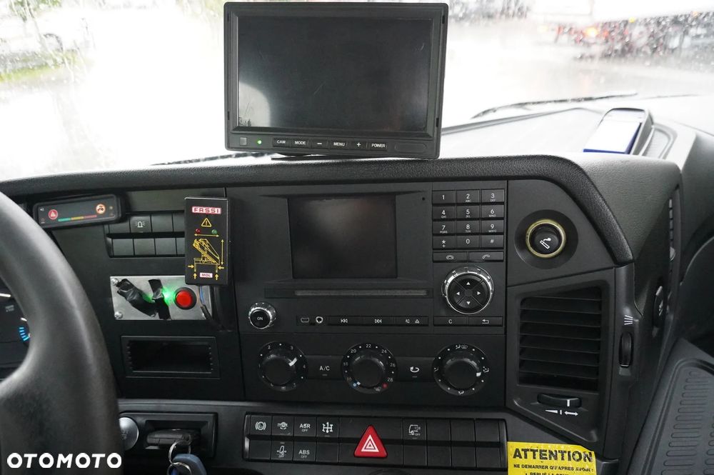 Mercedes-Benz Arocs 3236 8×4 / 90 tys. km / HDS Fassi F155A.0.22 / pilot / Wywrotka 2-stronna / Hydroburta / 3 szt_255718 - 28